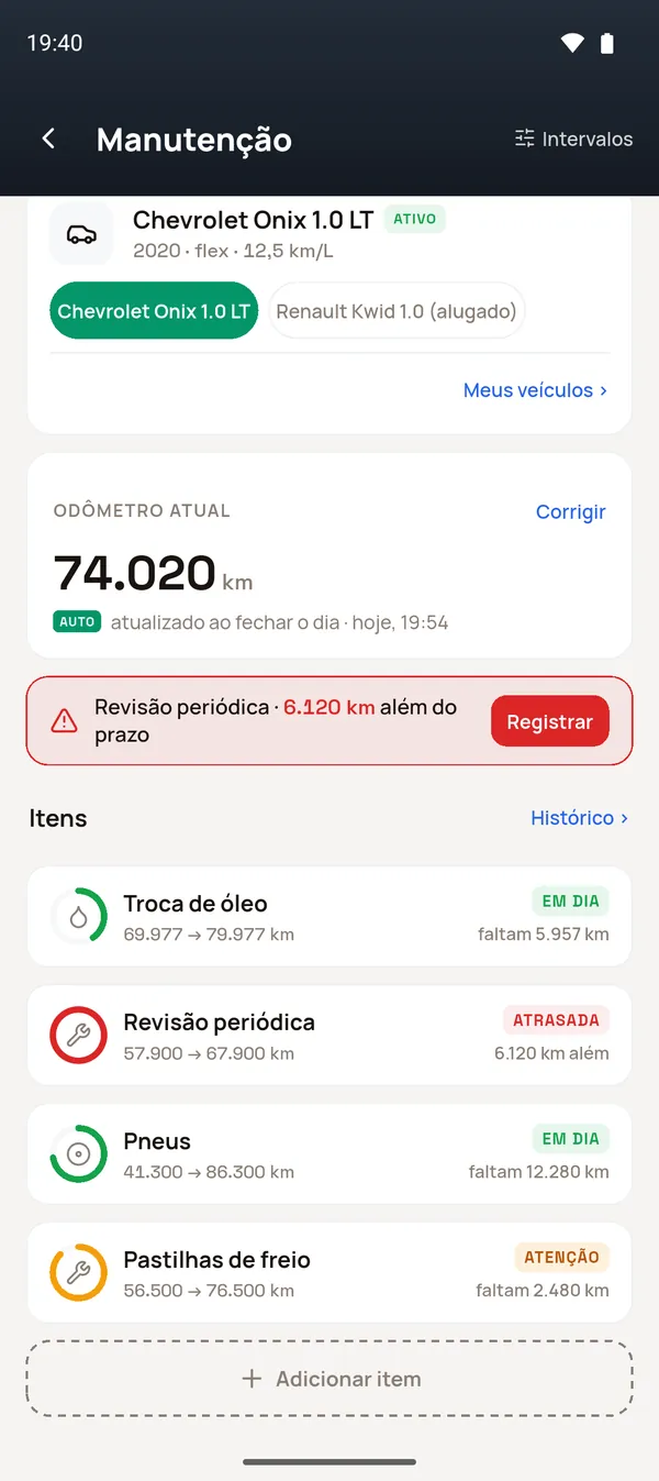 Manutenção pelo odômetro: revisão atrasada, troca de óleo e pneus em dia